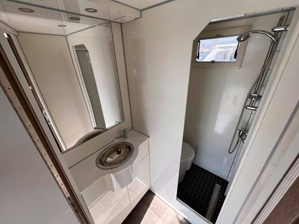 Camion per Cavalli Altra marca FUSO  0 Nuovo