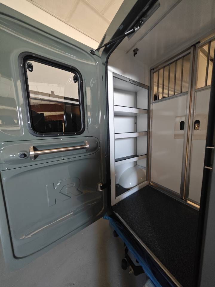 Van per Cavalli Krismar 3 places stalles 2024 Nuovo