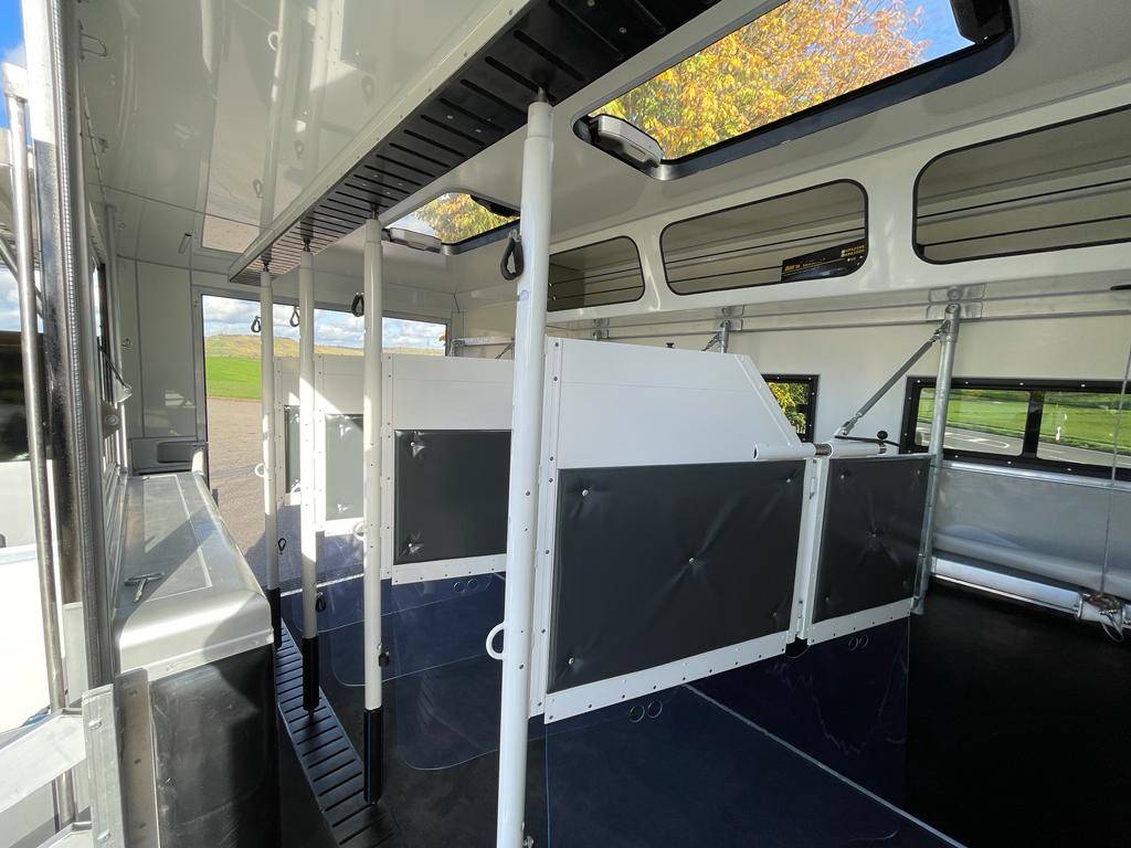 Camion per Cavalli Altra marca VOLVO 0 Nuovo