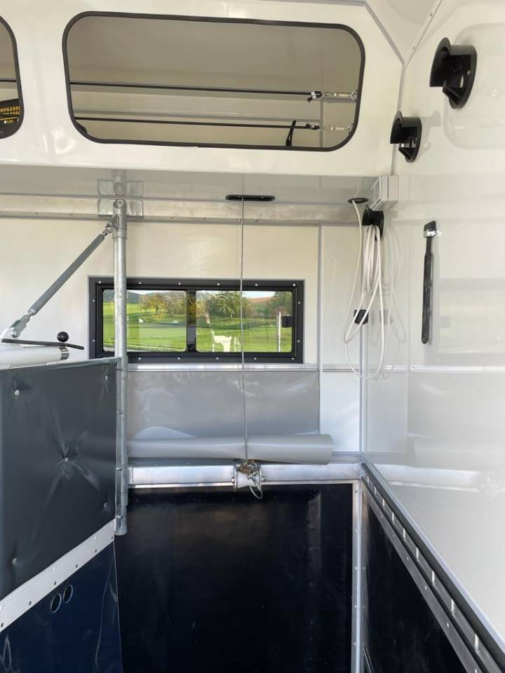 Camion per Cavalli Altra marca VOLVO 0 Nuovo