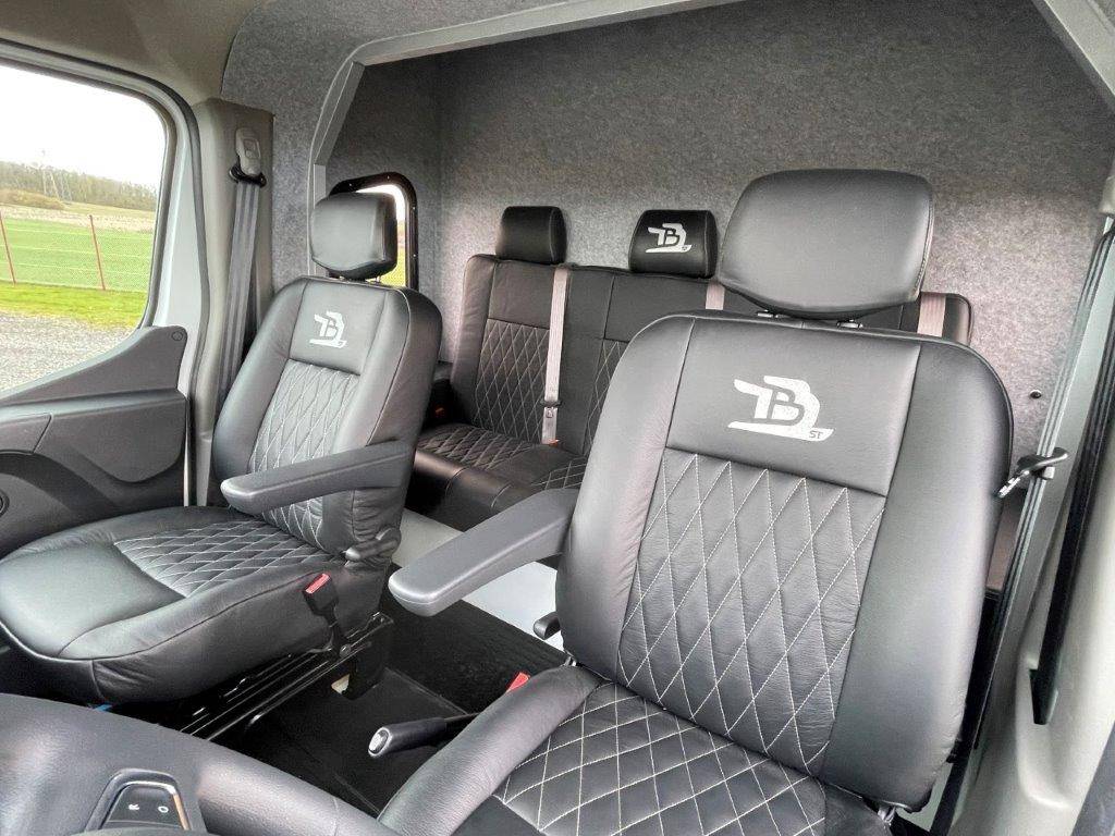 Van per Cavalli Renault Master 2023 Nuovo