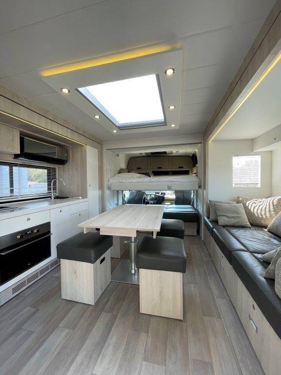 Camion per Cavalli STX MERCEDES 2018 Occasione