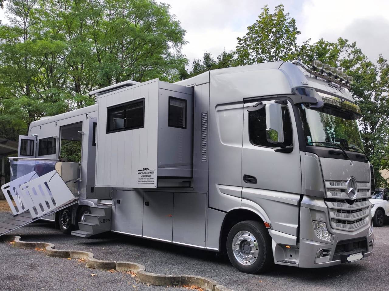 Camion per Cavalli STX MERCEDES 2018 Occasione