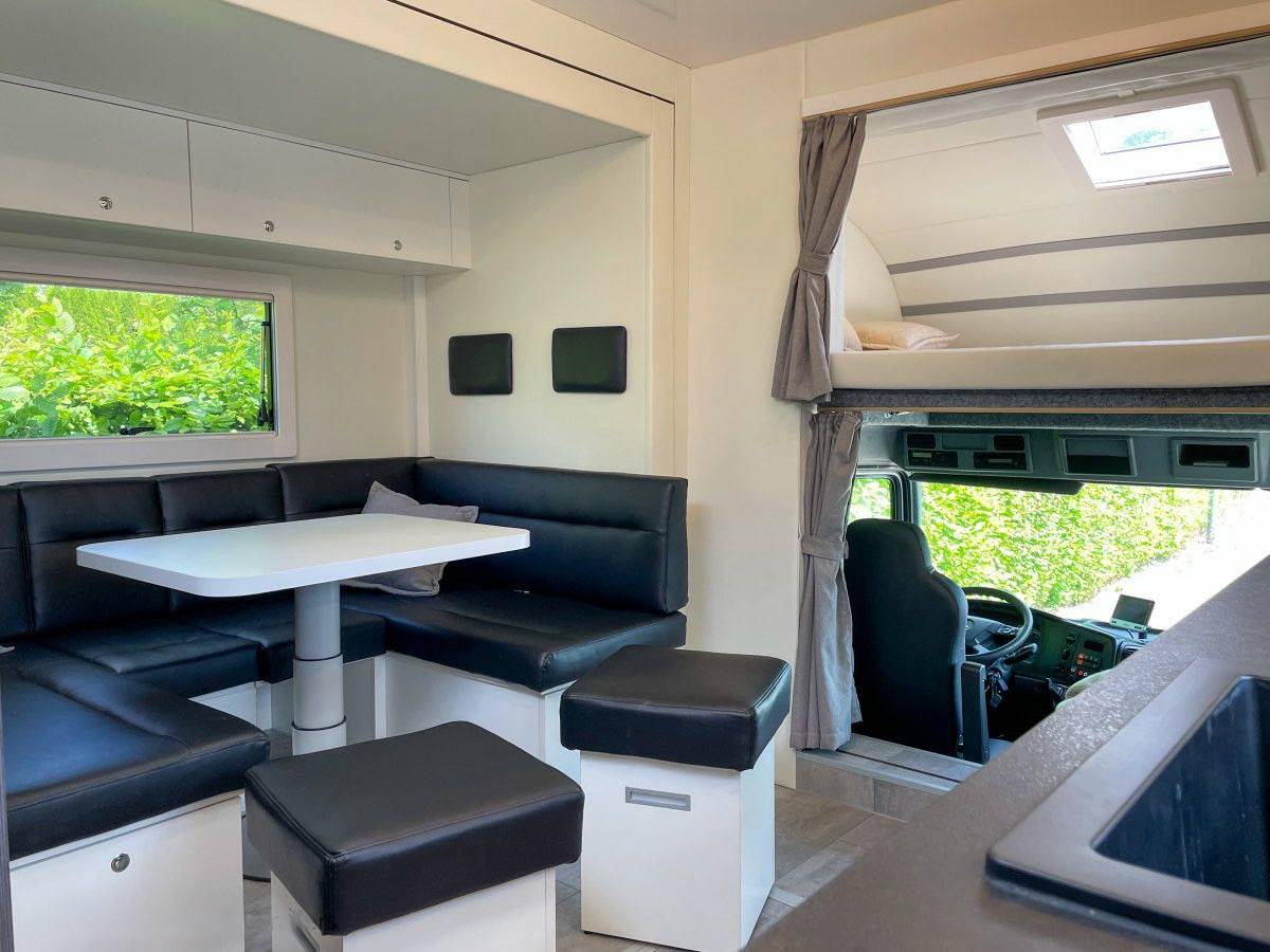 Camion per Cavalli Mercedes MERCEDES-BENZ 0 Occasione