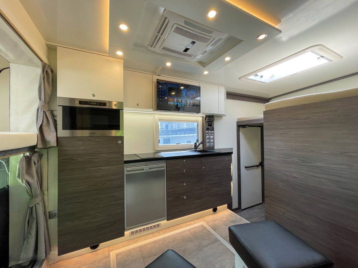 Camion per Cavalli Mercedes MERCEDES-BENZ 0 Occasione