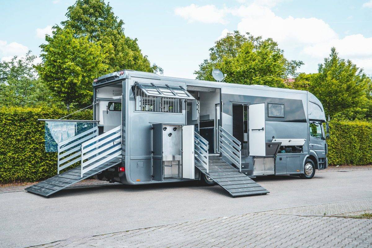 Camion per Cavalli Mercedes MERCEDES-BENZ 0 Occasione