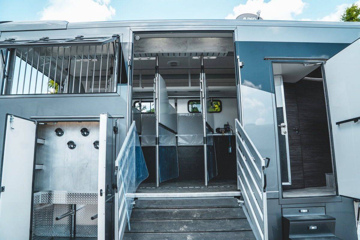 Camion per Cavalli Mercedes MERCEDES-BENZ 0 Occasione