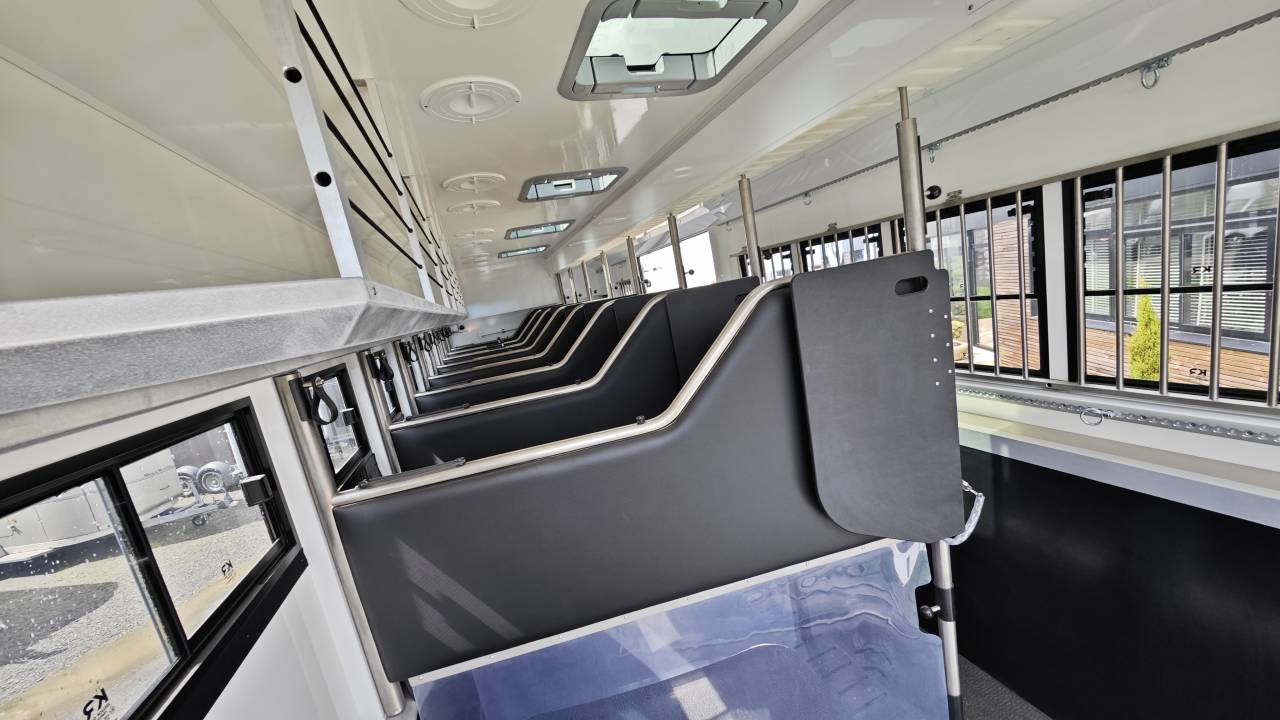 Camion per Cavalli Mercedes Classicspace 2640 2024 Nuovo