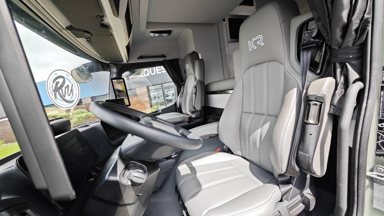 Camion per Cavalli Mercedes Classicspace 2640 2024 Nuovo