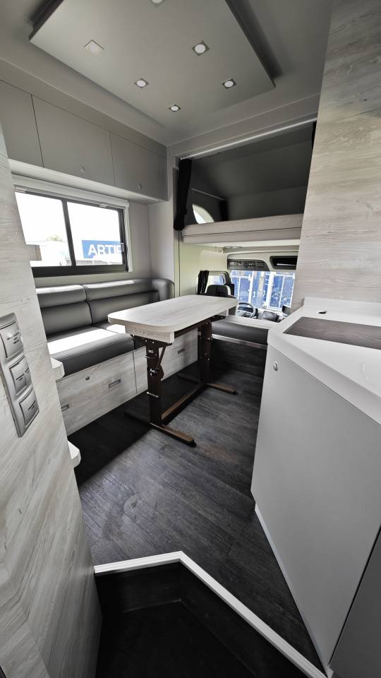 Camion per Cavalli Mercedes Classicspace 2640 2024 Nuovo