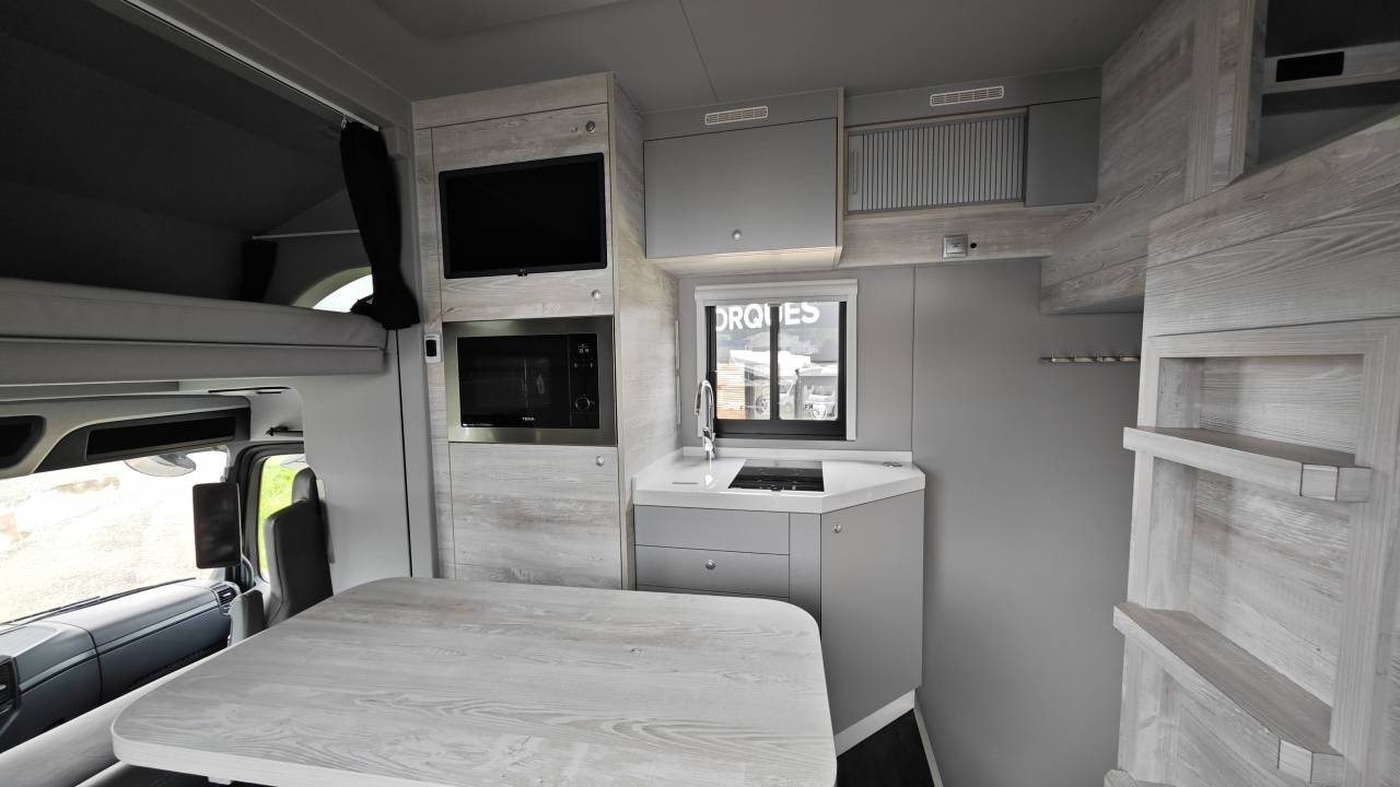 Camion per Cavalli Mercedes Classicspace 2640 2024 Nuovo