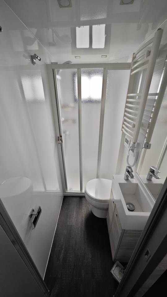 Camion per Cavalli Mercedes Classicspace 2640 2024 Nuovo