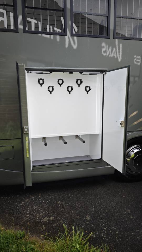 Camion per Cavalli Mercedes Classicspace 2640 2024 Nuovo