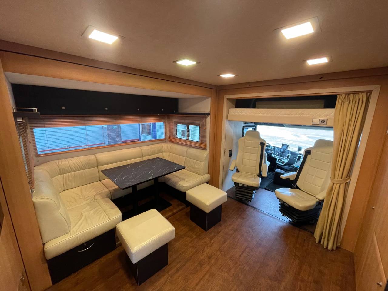 Camion per Cavalli Ketterer MERCEDES 2013 Occasione