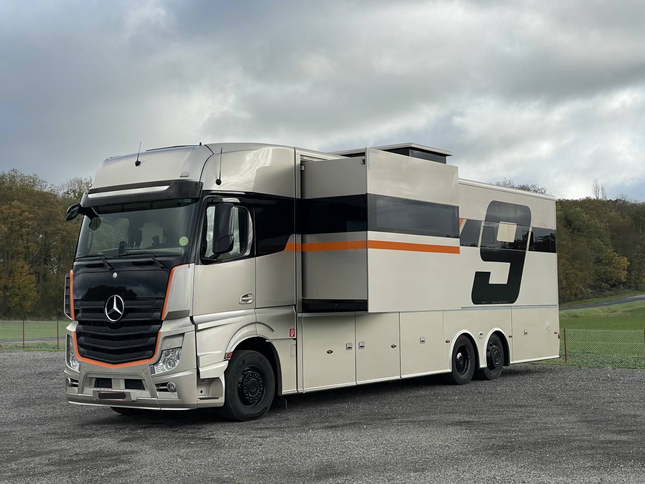 Camion per Cavalli Ketterer MERCEDES 2013 Occasione