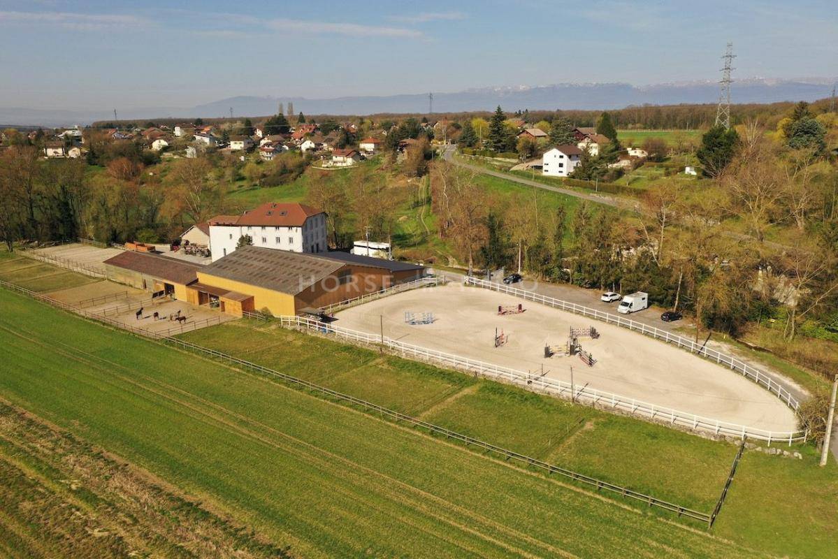 Proprietà equestre In vendita Haute-Savoie