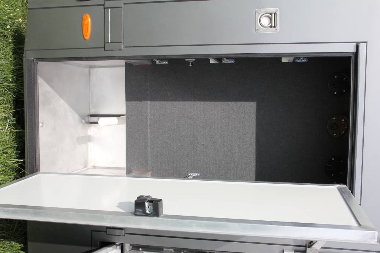 Camion per Cavalli Iveco IVECO 0 Nuovo