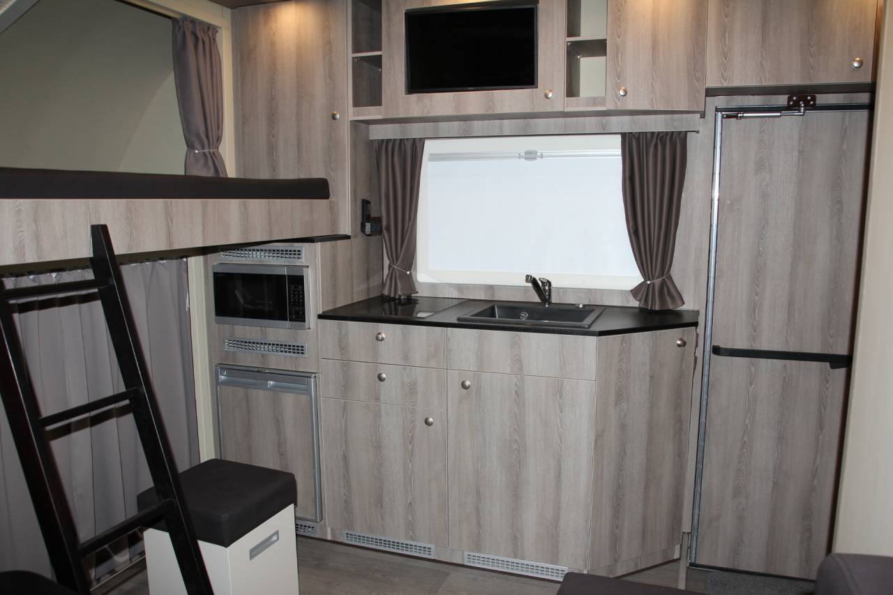 Camion per Cavalli Iveco IVECO 0 Nuovo