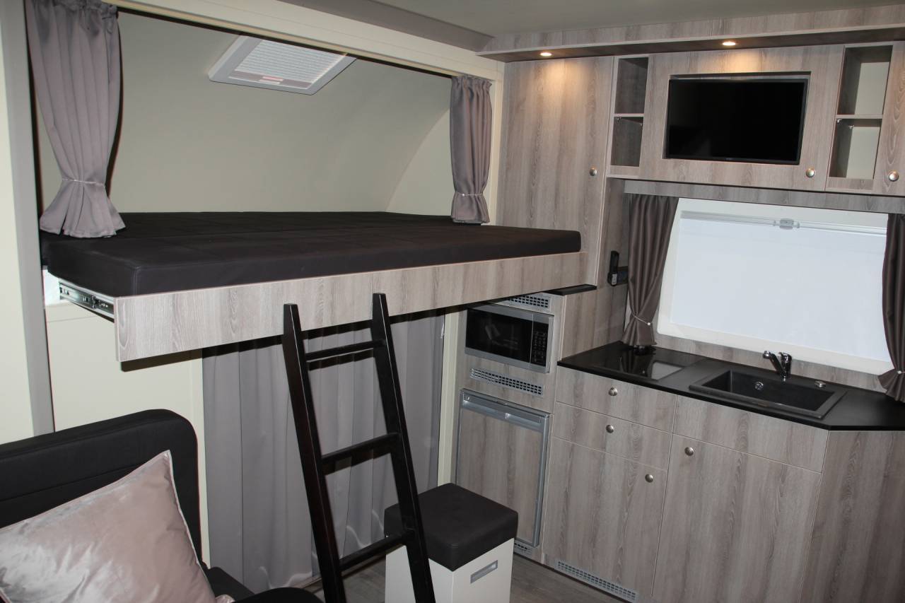 Camion per Cavalli Iveco IVECO 0 Nuovo