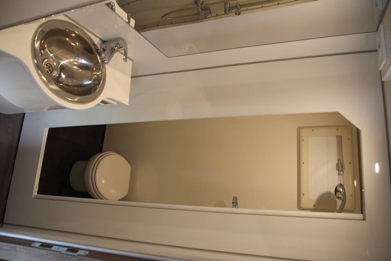 Camion per Cavalli Iveco IVECO 0 Nuovo