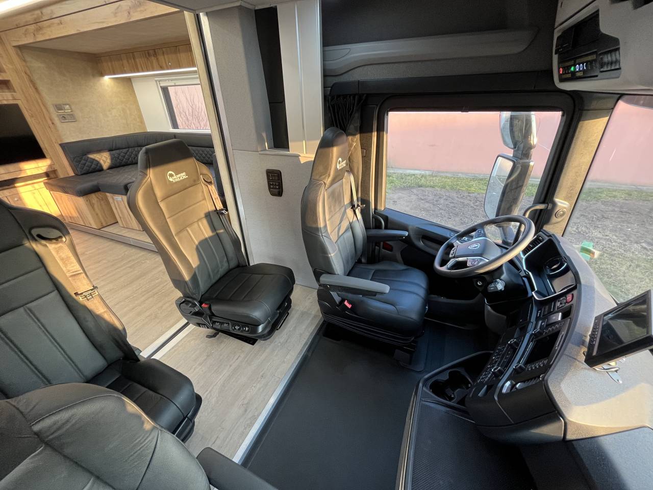 Camion per Cavalli Scania SCANIA 0 Nuovo