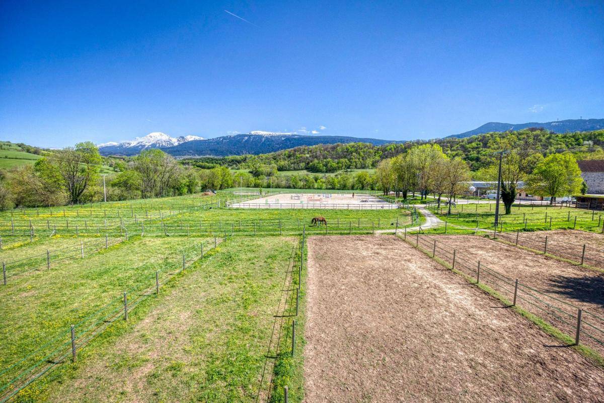 Centro di stagione cavallo In vendita Isère