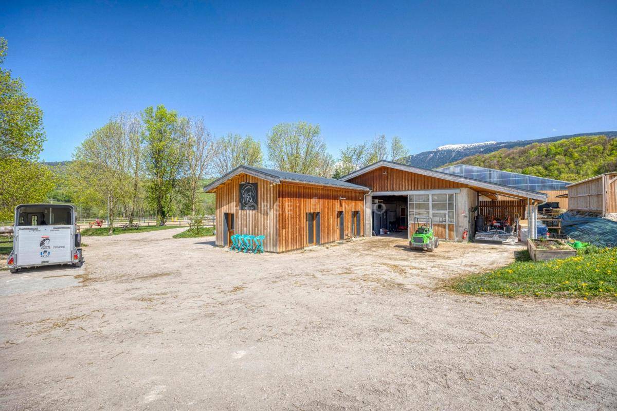 Centro di stagione cavallo In vendita Isère