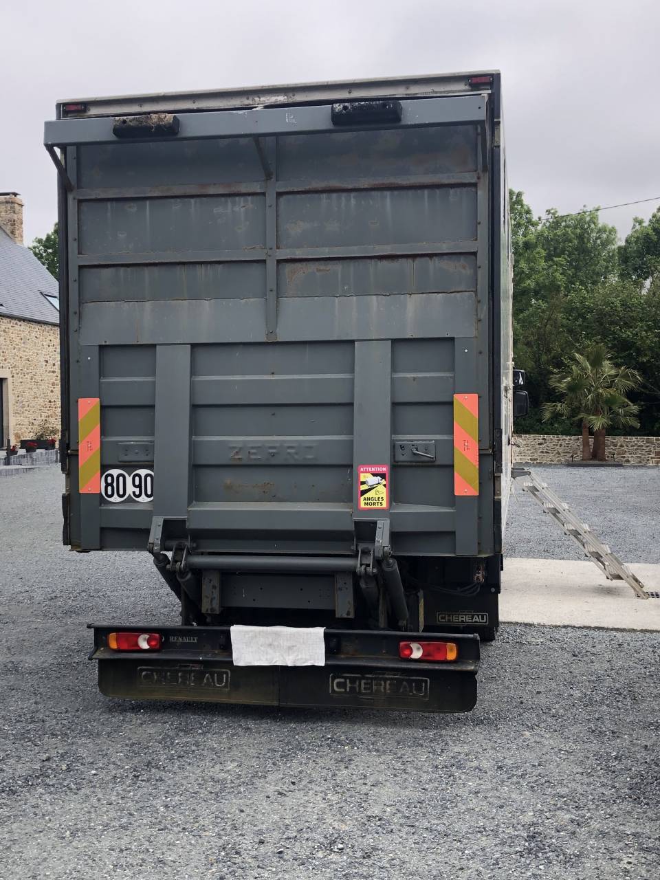 Camion per Cavalli Renault MIDLUM 240 DXI - 16 tonnes 2008 Occasione