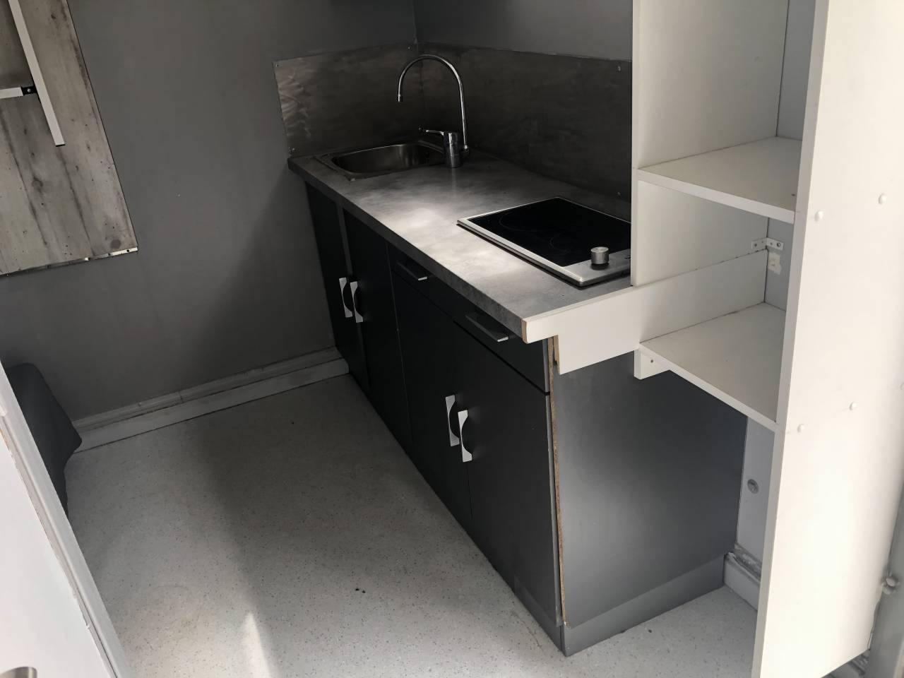 Camion per Cavalli Renault MIDLUM 240 DXI - 16 tonnes 2008 Occasione