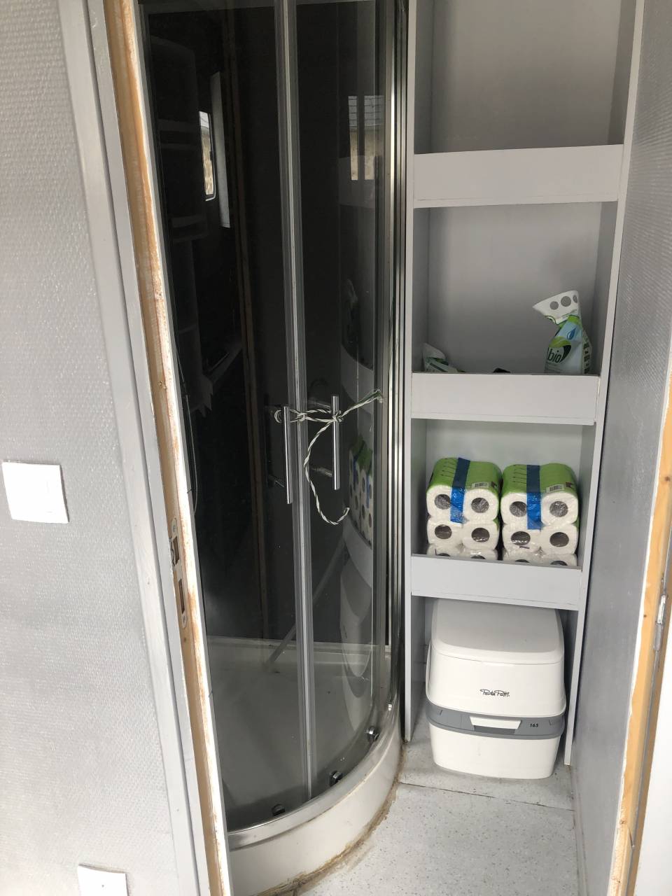 Camion per Cavalli Renault MIDLUM 240 DXI - 16 tonnes 2008 Occasione