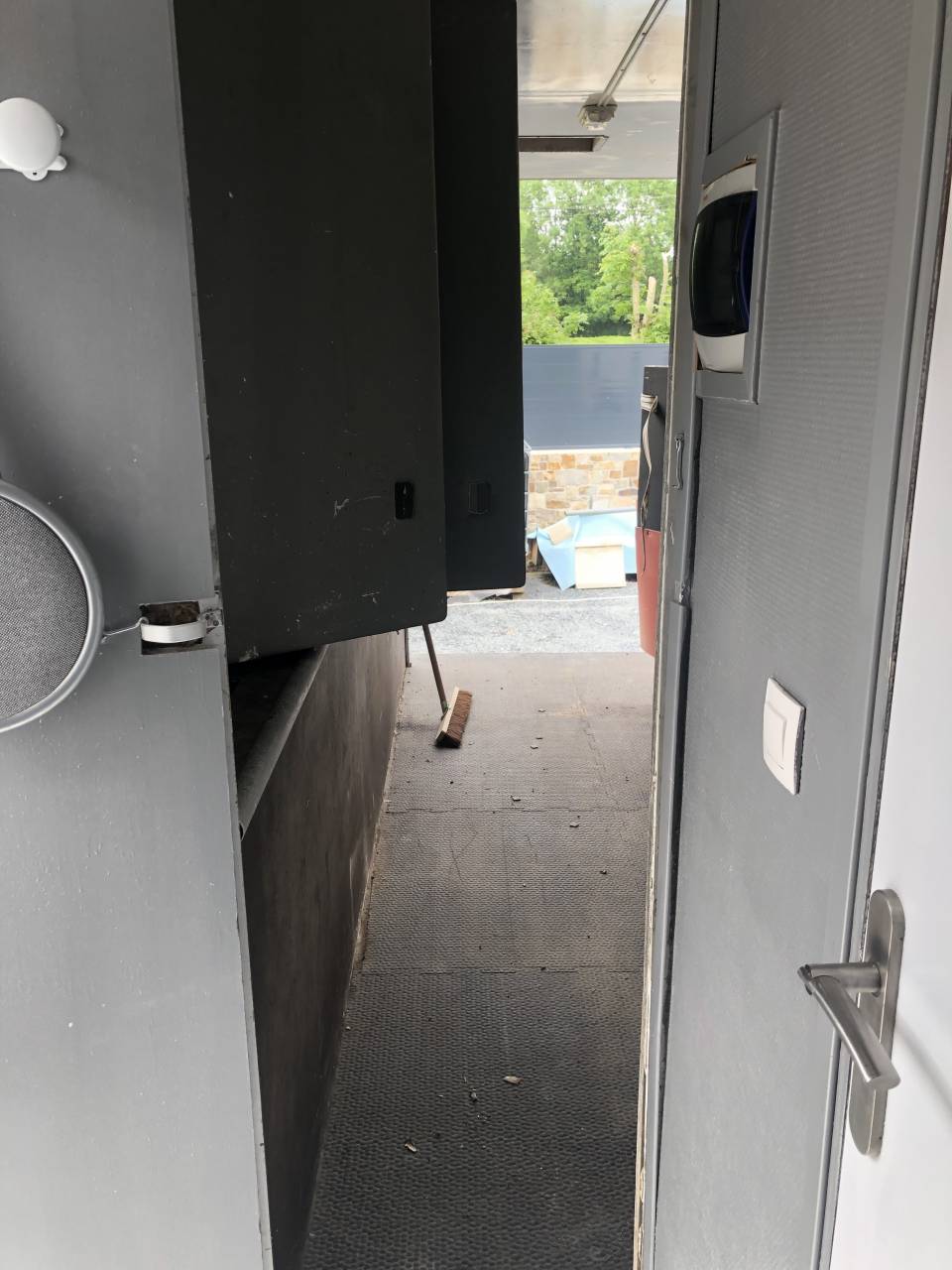 Camion per Cavalli Renault MIDLUM 240 DXI - 16 tonnes 2008 Occasione