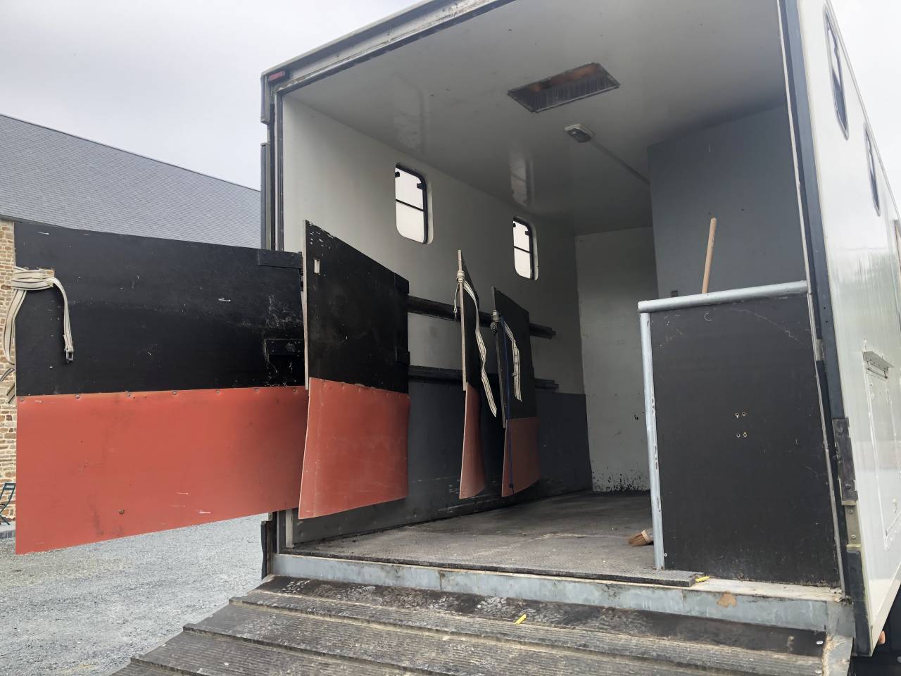 Camion per Cavalli Renault MIDLUM 240 DXI - 16 tonnes 2008 Occasione