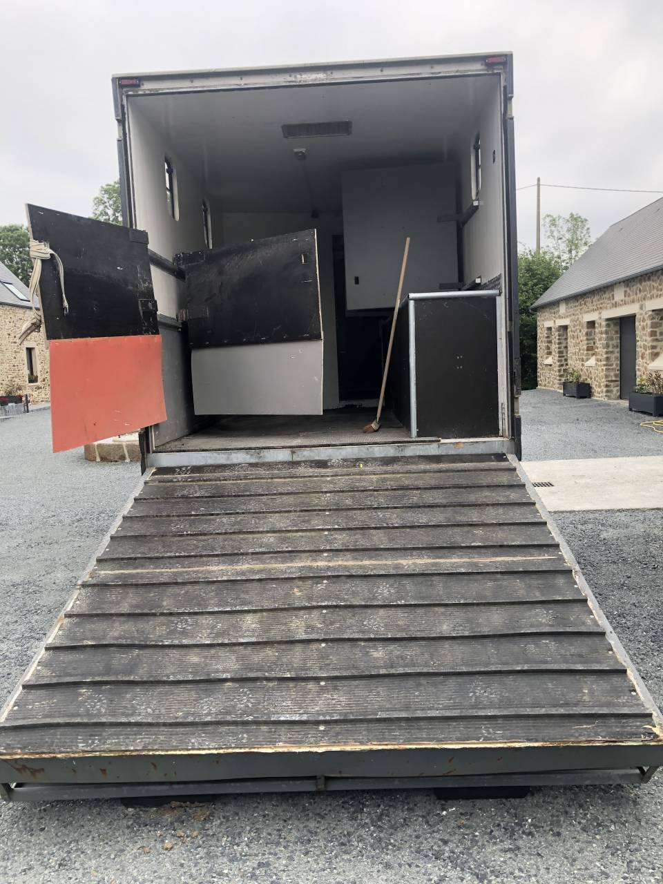 Camion per Cavalli Renault MIDLUM 240 DXI - 16 tonnes 2008 Occasione