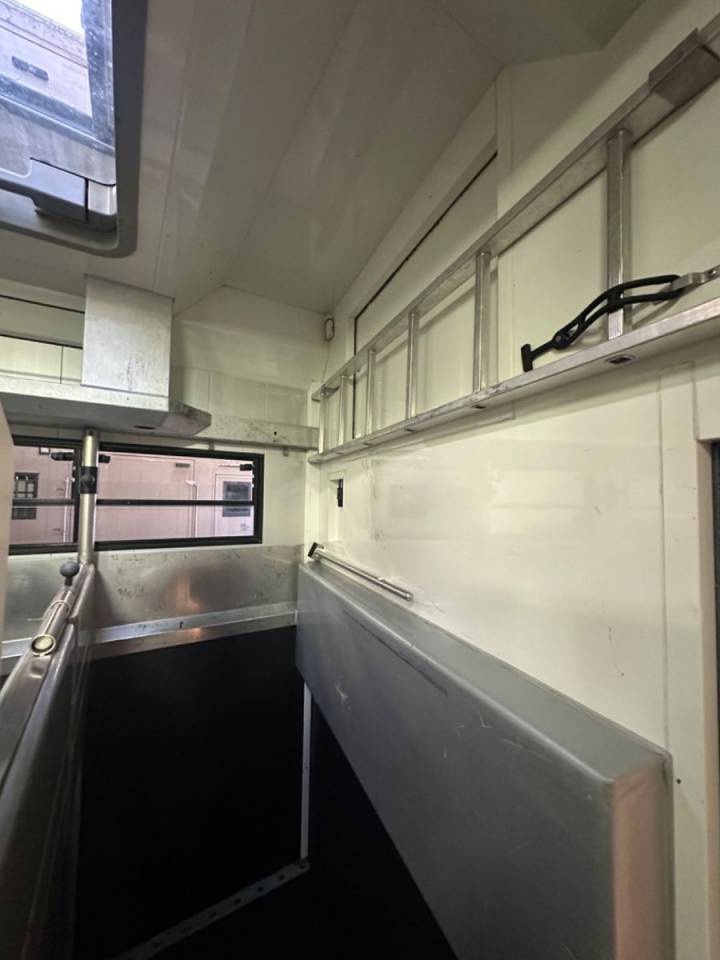 Camion per Cavalli Altra marca VOLVO 0 Occasione