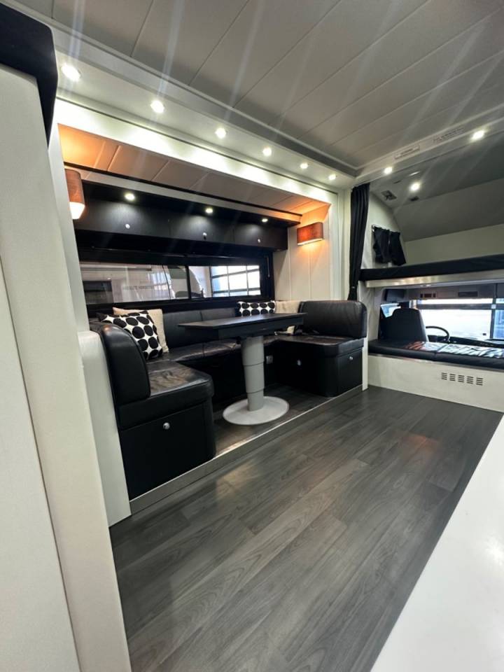 Camion per Cavalli Altra marca VOLVO 0 Occasione