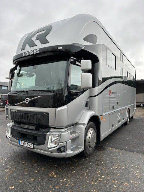 Camion per Cavalli Altra marca VOLVO 0 Occasione