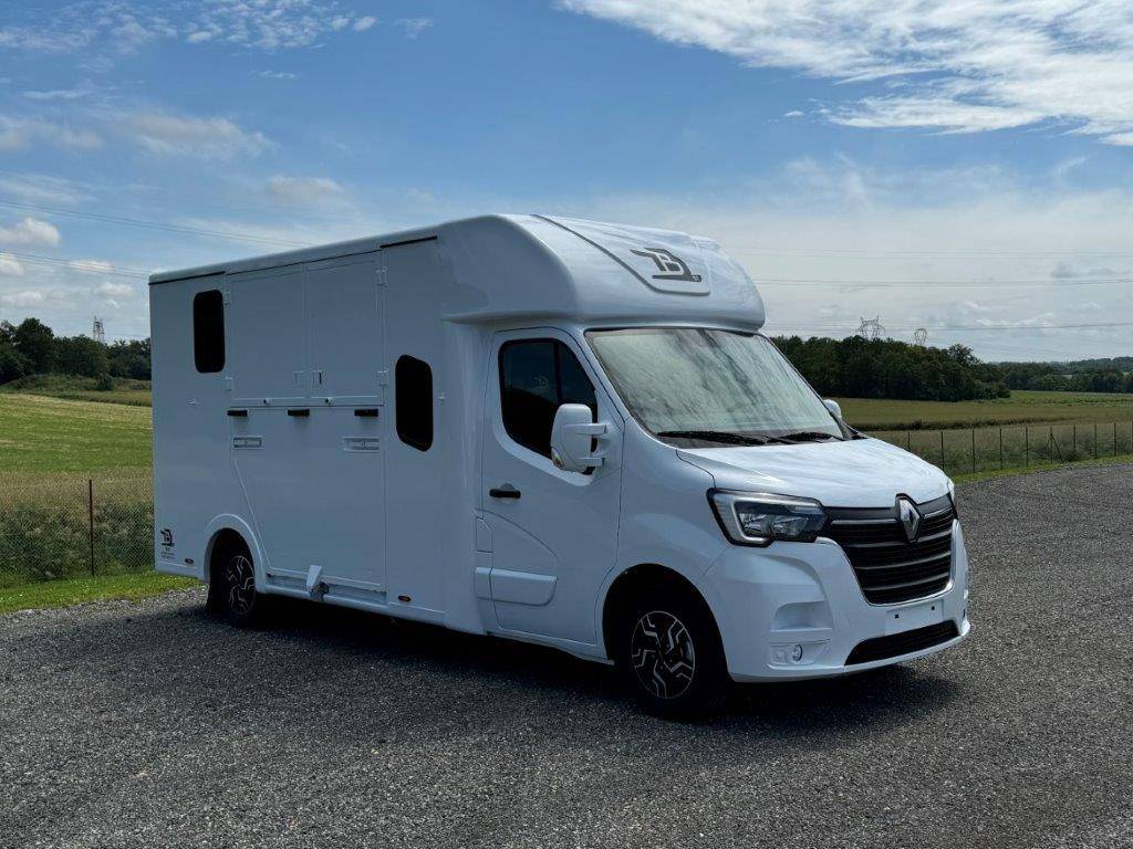 Van per Cavalli TBST RENAULT MASTER 2024 Nuovo