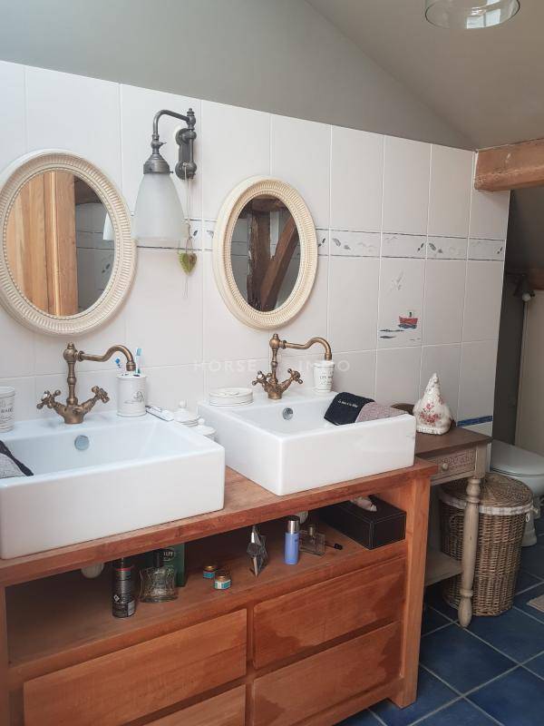 Propriet&agrave; equestre In vendita Vend&eacute;e