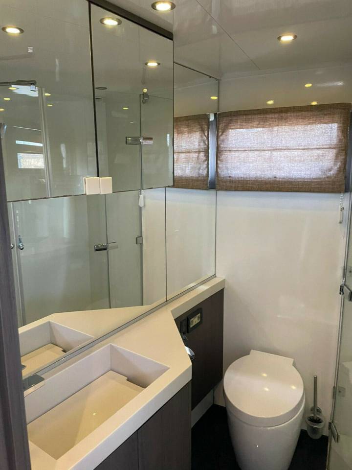 Camion per Cavalli Iveco IVECO 0 Occasione