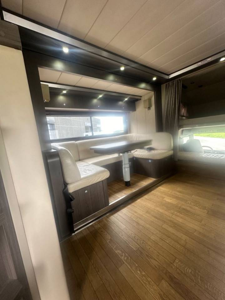 Camion per Cavalli Altra marca VOLVO 0 Occasione