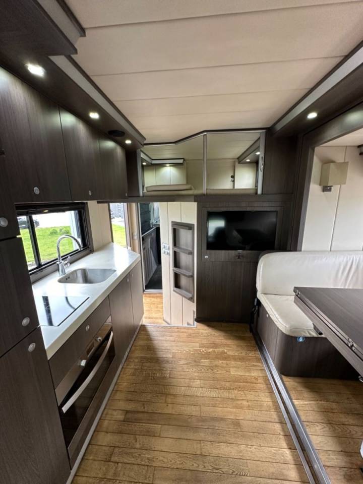 Camion per Cavalli Altra marca VOLVO 0 Occasione