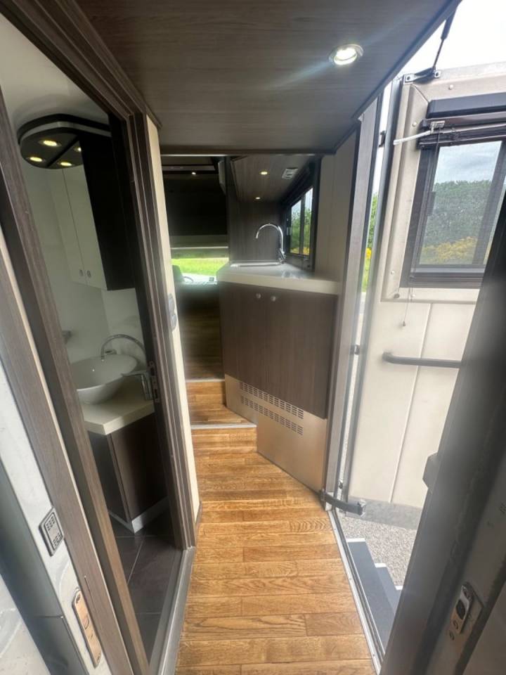 Camion per Cavalli Altra marca VOLVO 0 Occasione