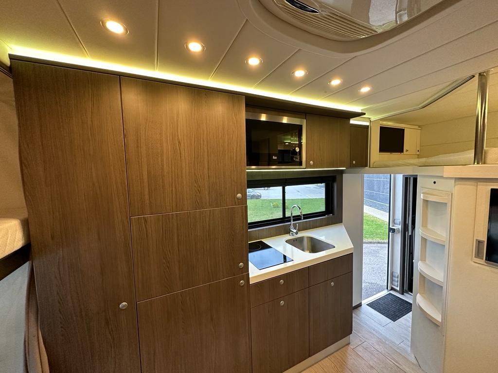 Camion per Cavalli Altra marca VOLVO 0 Occasione