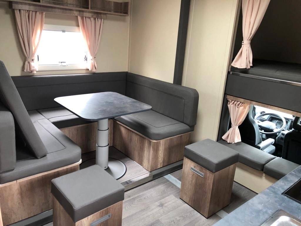 Camion per Cavalli Altra marca FUSO  0 Nuovo