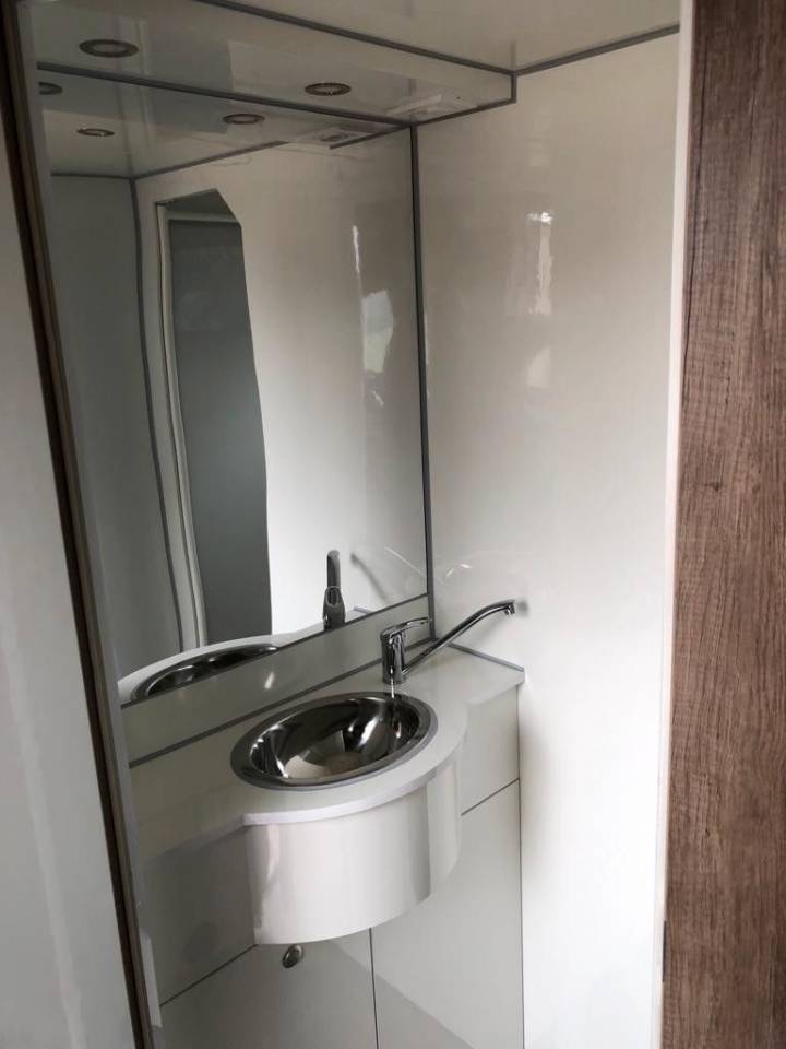 Camion per Cavalli Altra marca FUSO  0 Nuovo