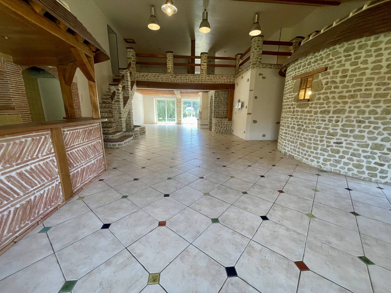 Centro di stagione cavallo In vendita Orne