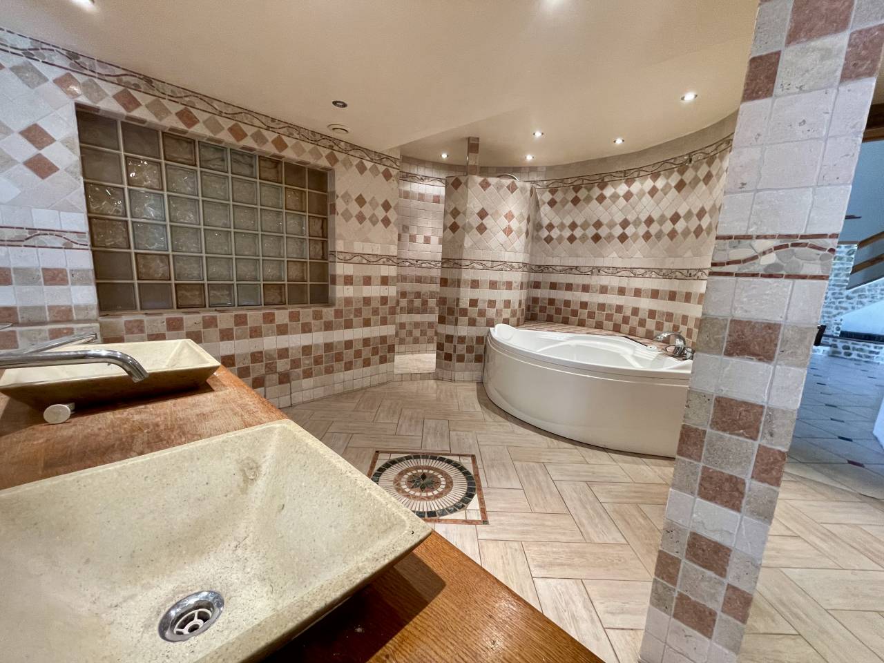 Centro di stagione cavallo In vendita Orne