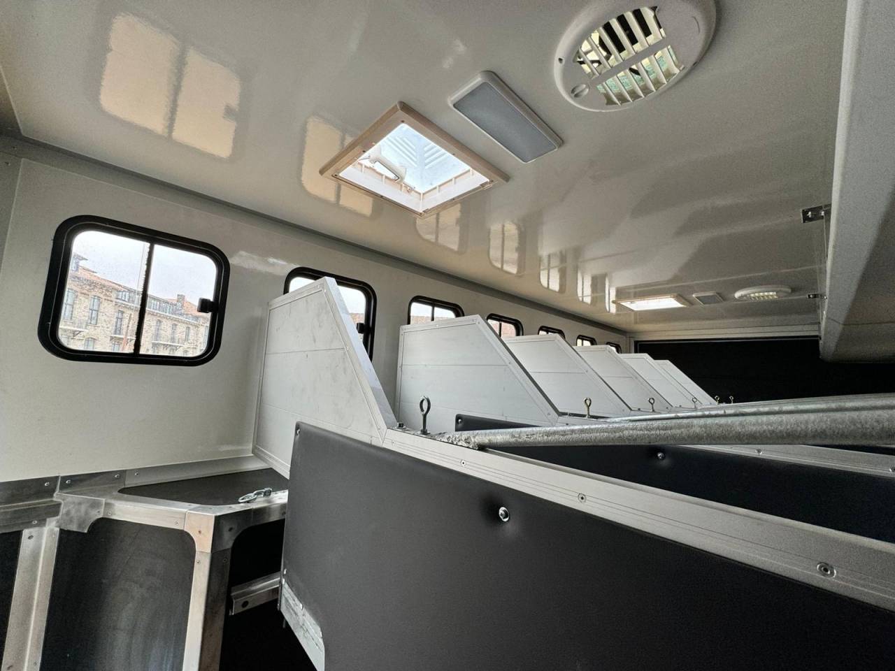 Camion per Cavalli Renault Conceptpgo 7  2017 Occasione