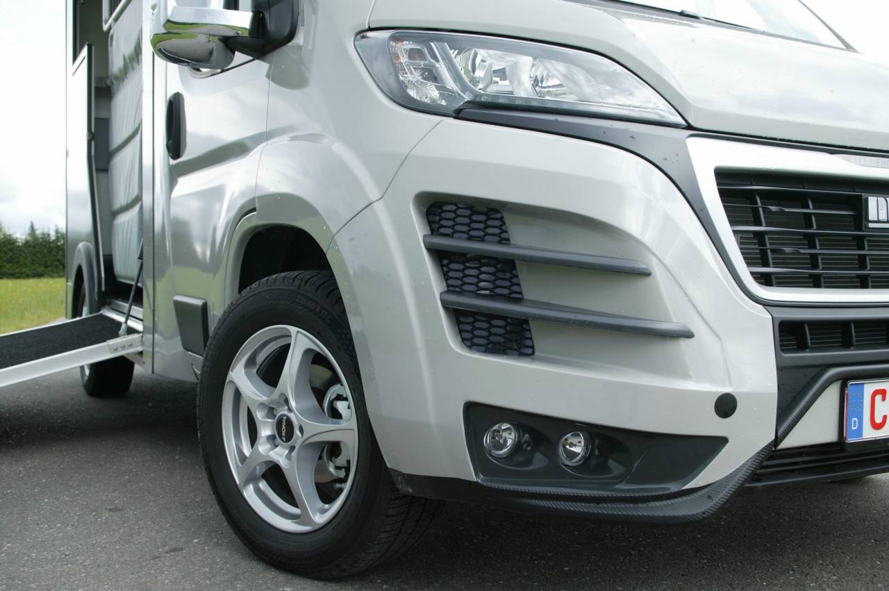 Van per Cavalli Altra marca PEUGEOT 0 Nuovo