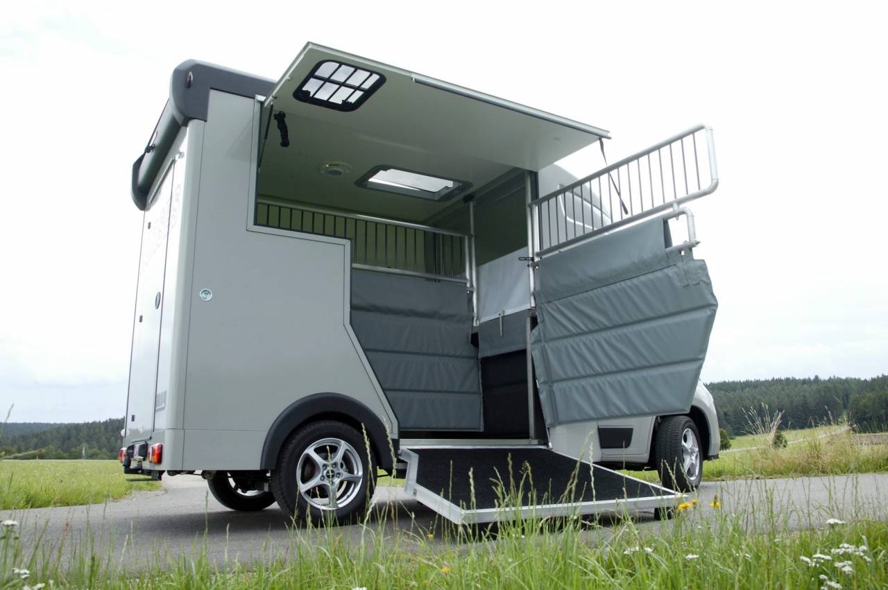 Van per Cavalli Altra marca PEUGEOT 0 Nuovo